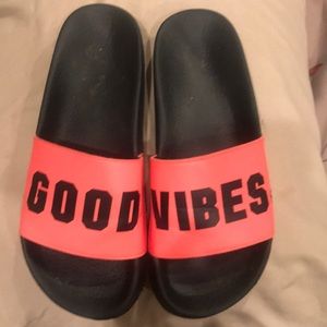 Victoria Secret Sliders 1 HOUR SALE🔥